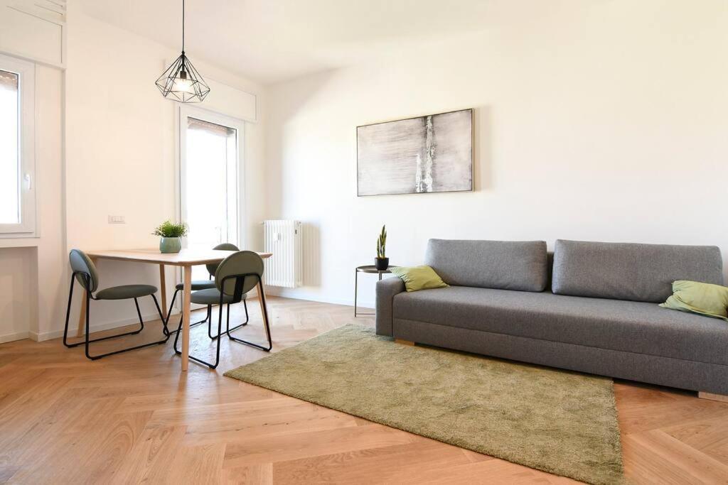 Luminoso Bilocale Con Terrazzino Apartamento *